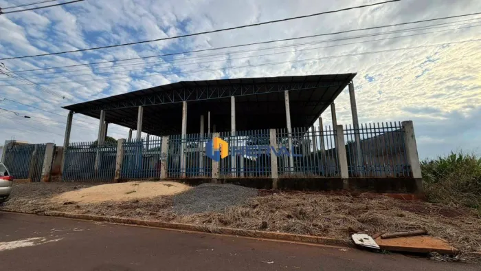 Barracão à venda, 944 m² por R$ 1.400.000 - Parque das Grevíleas - Maringá/PR