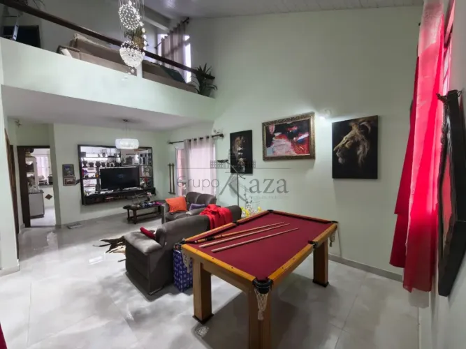 Oportunidade - Casa em Condomínio - Urbanova - Floradas da Serra - 4 Dormitórios - 250m².