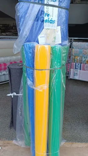 Tnt da copa verde , amarelo e azul.