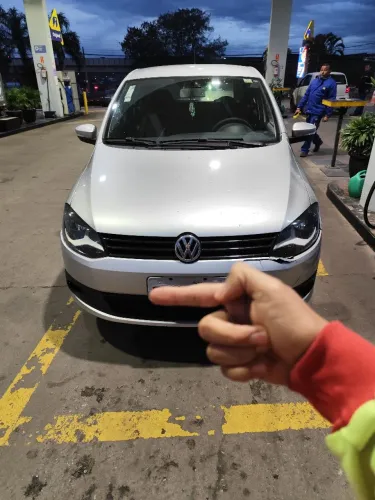 Volkswagen Fox 1.0 MI Total Flex 8V 5P 2013