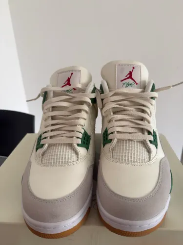 Jordan 4 pine green
