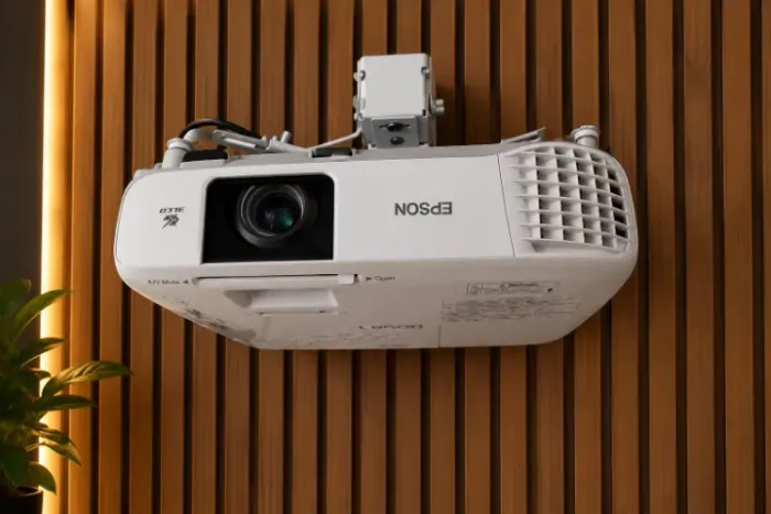 PROJETOR (DATASHOW) EPSON W39 - PROFISSIONAL / POSSUI NOTA FISCAL