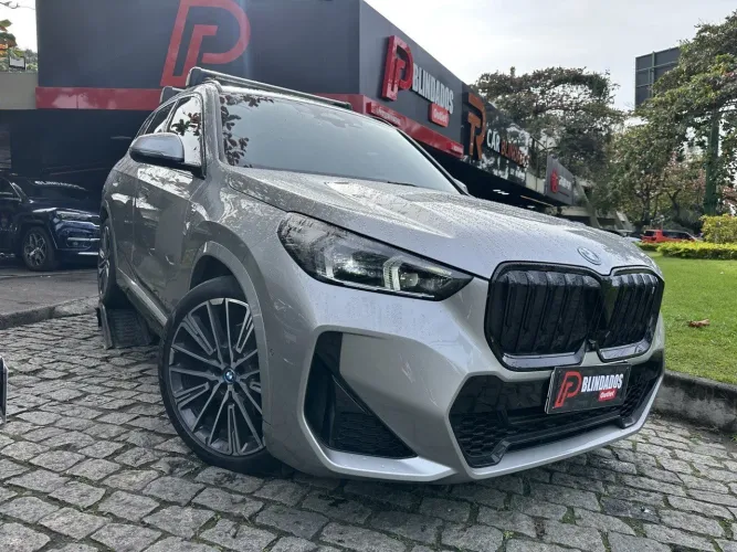 BMW IX1 Xdrive 30 M Sport (elétrico) 2024