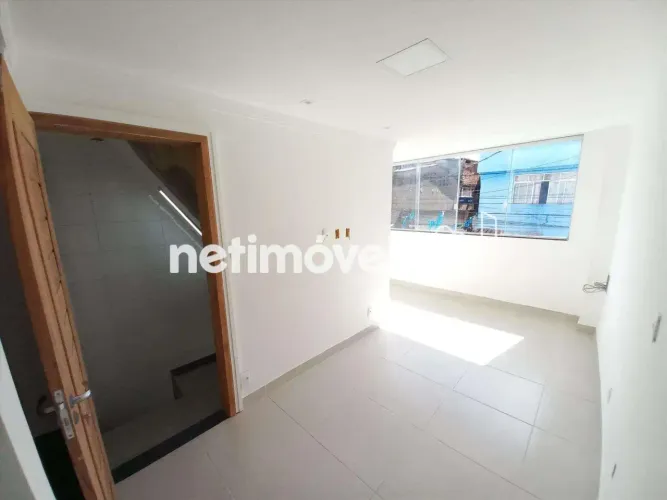 Apartamento 2 Quartos para Aluguel em Roma ( Cidade Baixa )