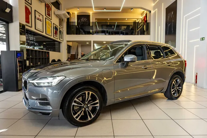 Volvo XC-60 XC 60 T-8 Híbrido Momentum 2.0 5P 2020