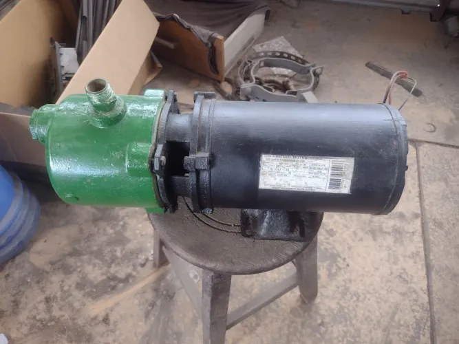 Bomba D'água Auto-aspirante e Injetora 