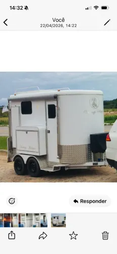Reboque casa para dois cavalos