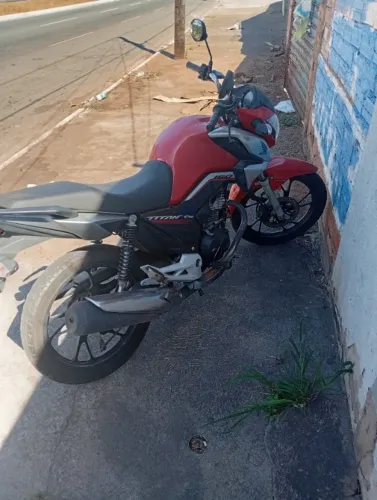 Vendo essa moto IPVA 2026 pago