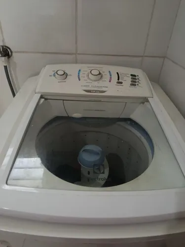 Máquina de lavar com defeito