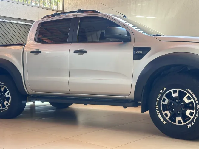 Ford Ranger XLS 2.2 4X4 CD Diesel Mec. 2015