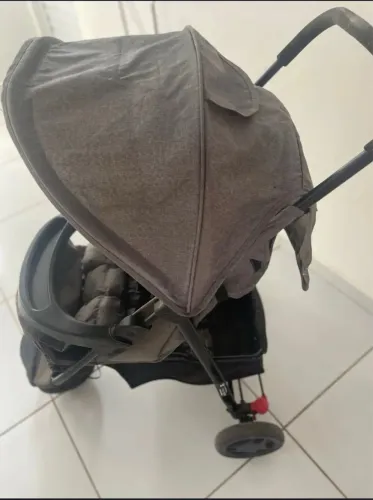 Carrinho de bebê da Voyage 