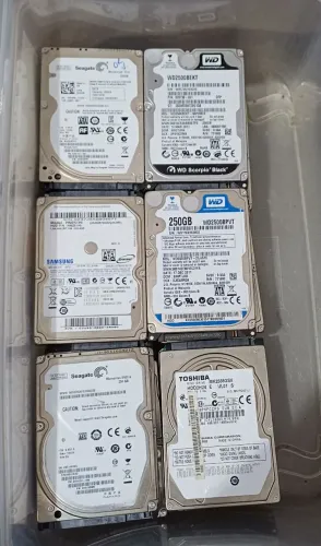 Lote de HD de notebooks