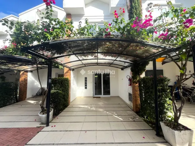 Casa à venda em condomínio Fechado na Armação - Florianópolis - SC