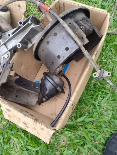 Sistema de freio traseiro MB 912 a óleo