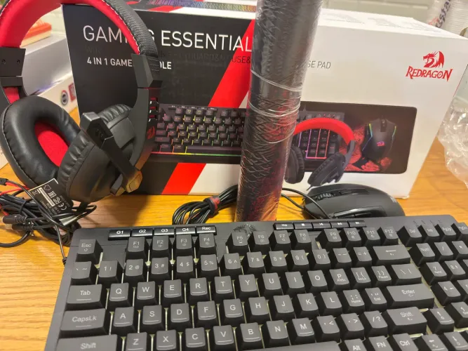 Kit Gamer Redragon 4 em 1 - Novo e Lacrado