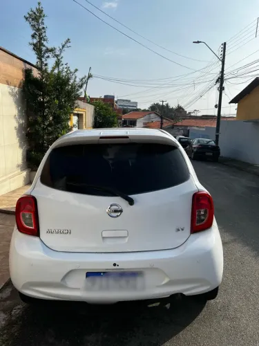 Nissan March SV 1.0 12V Flex 5P 2016