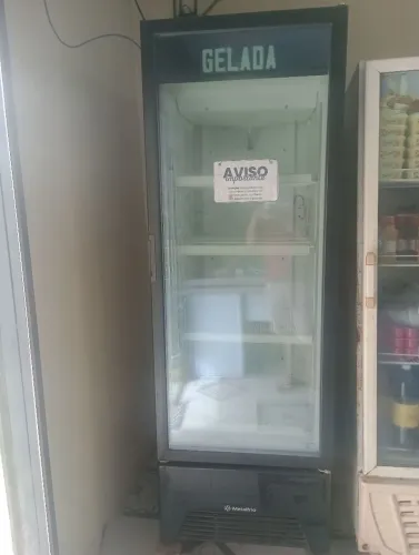 Frezzer cervejeiro expositor metalfrio 1 ano de uso