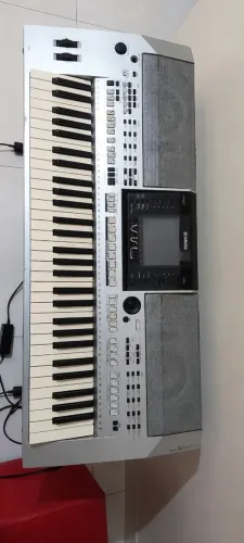 Yamaha PSR-S900 Profissional + Pedal Sustain + Manuais | Excelente Estado
