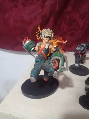 Desapego de figures pra sair hoje 
