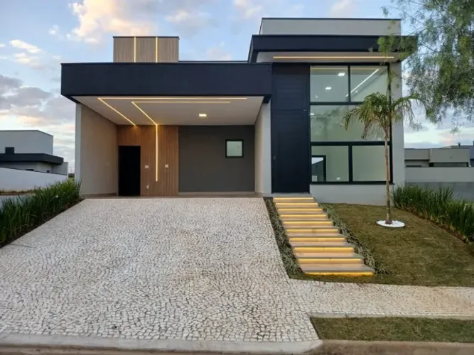 Casa em Condomínio Fechado em Nova Odessa - SP