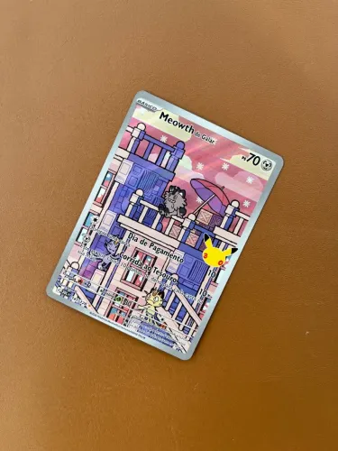 Carta Pokemon Meowth de Galar Celebração de 30 Anos (141/128)