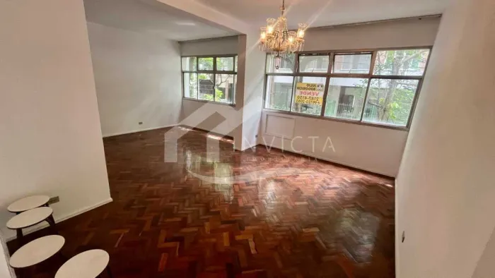 EXCELENTE APARTAMENTO DE 160M² EM RUA NOBRE