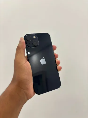iPhone 13 impecável