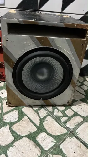 Grave de 12 peito de moça