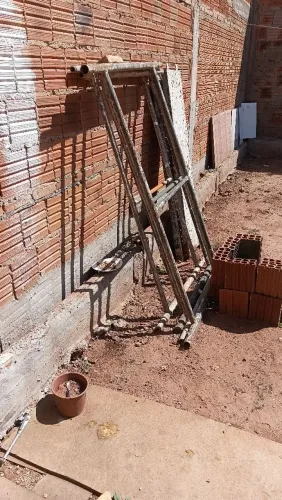 Vendo um grau de andaime.