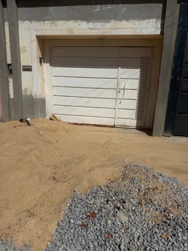 Vendo portão .