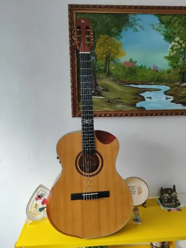 Violão Strinberg