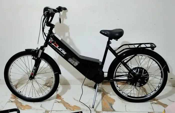 Bicicleta elétrica duos semi nova 