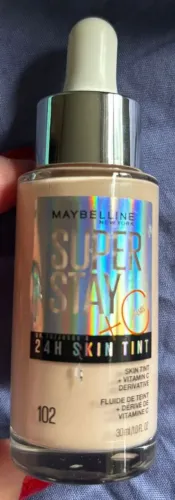 Base fluída Maybelline #102