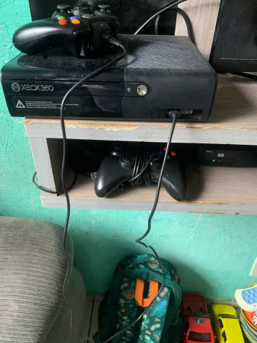 Vende-se Xbox 360 refrigerado