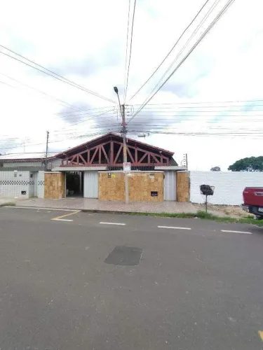 CASA RESIDENCIAL PARA ALUGAR NO BAIRRO PIRAJÁ