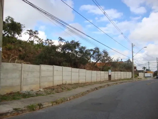 Próximo ao Anel Rodoviário