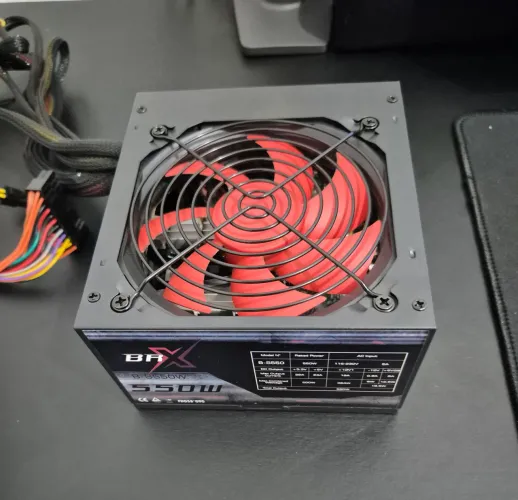 Fonte de alimentação BRX B-S550W Bivolt Automático(Pfc ativo)
