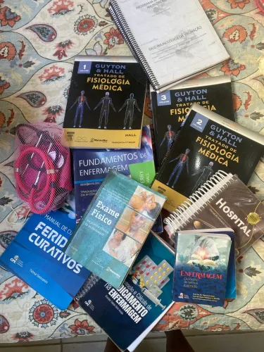 Coleção de livros de enfermagem + esfigomometro