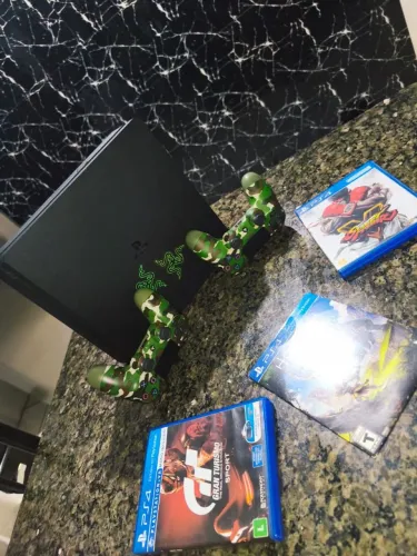 Vendo PS4 slim