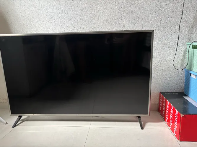 Vendo TV LG para retirada de peças ou concerto