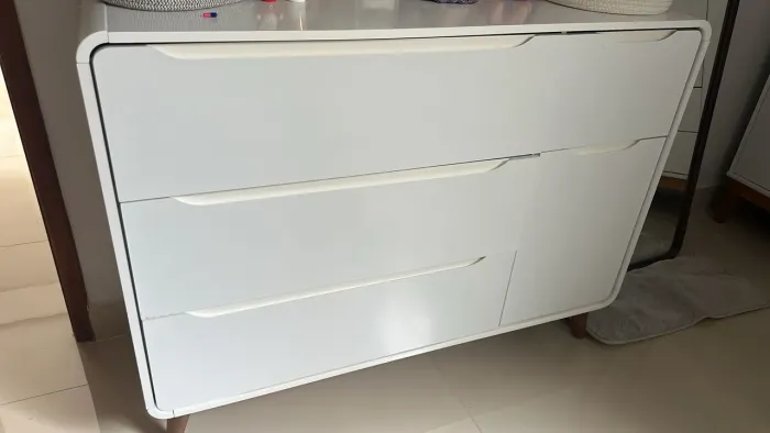 Guarda roupa e cômoda de bebê 