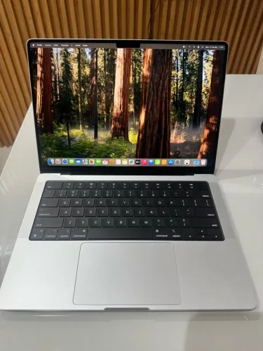 MacBook Pro M4 512GB 24GB RAM