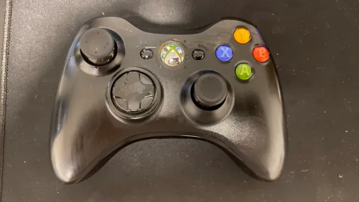 Controle Gamepad XBOX 360 com defeito