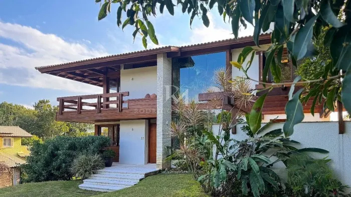Casa de 3 suítes à venda no Cacupé, Florianópolis/SC