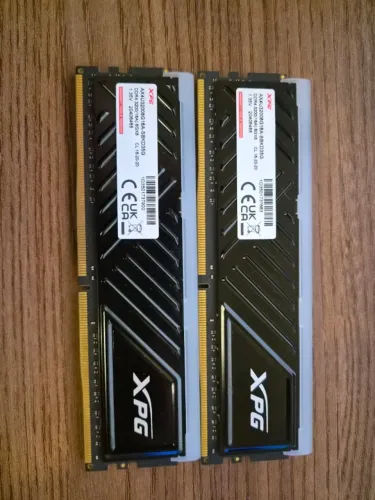 Memória RAM 16GB (2x8GB) DDR4 XPG ARGB 3200mhz CL16