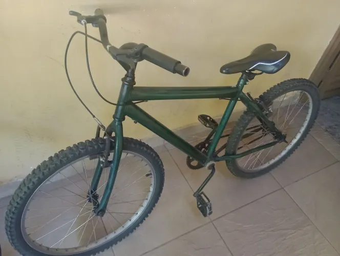 Bicicleta aro 24 em ótimo estado