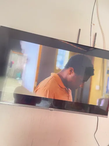 Televisão 43 polegadas 1200,00