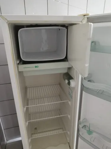 Geladeira Consul 260L