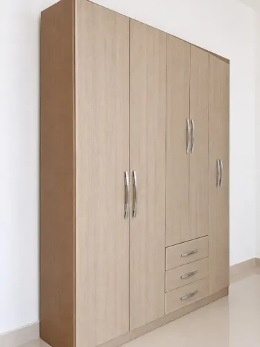 Guarda-roupa casal