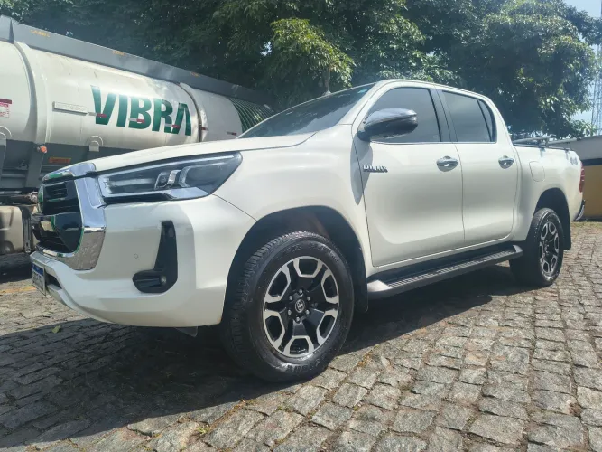 Toyota Hilux CD SRX 4X4 2.8 TDI 16V Diesel Aut. 2022